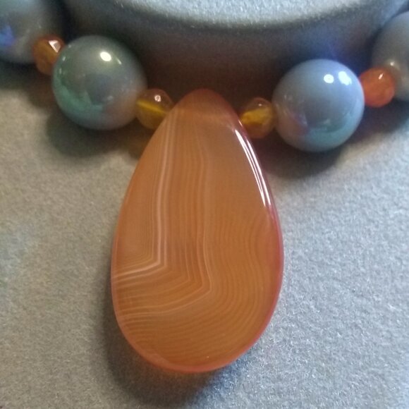 Morning Fog & Falling Leaves! Beaded Fall Bracelet! Dove Gray + Orange Agate - Picture 4 of 10